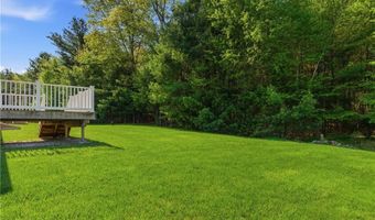 72 Country Meadow Ln, Glocester, RI 02814