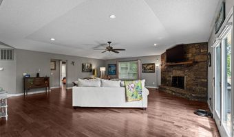 14 Glenbarr Cir, Bella Vista, AR 72715