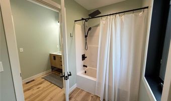 1920 Geneva Rd NE, Alexandria, MN 56308