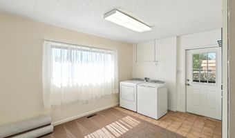 965 W BOSQUE Loop, Bosque Farms, NM 87068