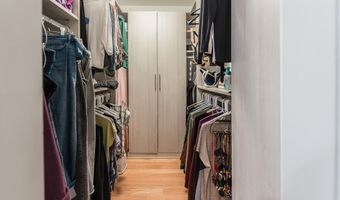2 Haverhill Ct, Ann Arbor, MI 48105