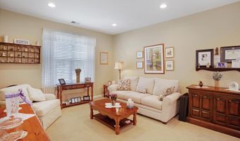10 Harbor Pl, Barnegat, NJ 08005
