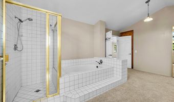 6056 Lake Lindero, Agoura Hills, CA 91301