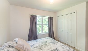 72 Lakeside Dr NW, Alloway, NJ 07461