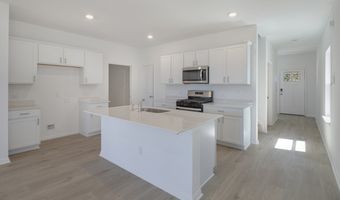 338 Amy St, Angleton, TX 77515