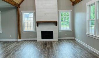 66 Swanee Dr, Albertville, AL 35950