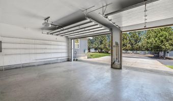 64629 Horseman Ln, Bend, OR 97703