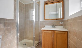 2214 S Goebbert Rd 178, Arlington Heights, IL 60005