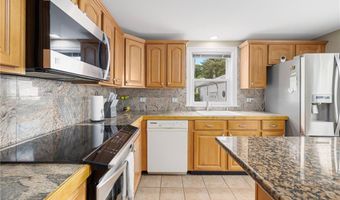 12 Hagen Ave, Cranston, RI 02920