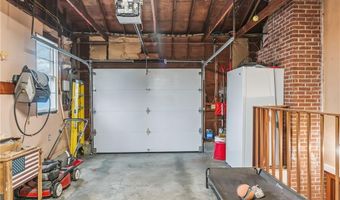 31 Charles St, North Kingstown, RI 02852