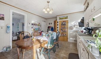 318 Front St, White, NJ 07823