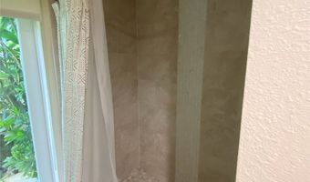 3232 Paty Dr Studio, Honolulu, HI 96822