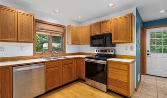 56 Lakeside Dr, Charlestown, RI 02813