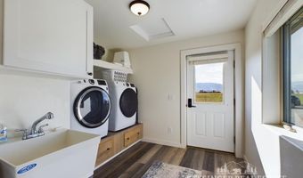 653 Southfork Rd, Cody, WY 82414