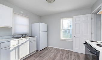 711 W 24th St, Anderson, IN 46016