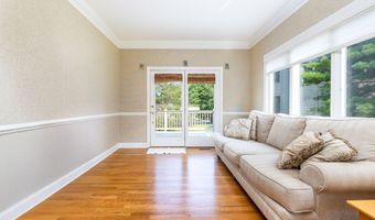 16 Thistle Holw 16, Avon, CT 06001