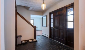 137 China Rd, Albion, ME 04910
