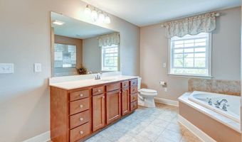 84 Andriana Ln, Albany, NY 12204
