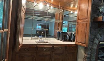 905 Meadow Ln, Anderson, SC 29621