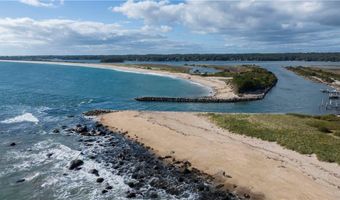 808 W Beach Rd, Charlestown, RI 02813