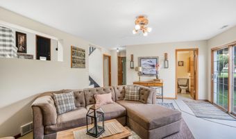 1801 W Cheyenne Ct, Polk City, IA 50226