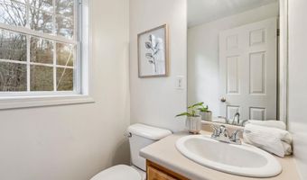 9 Old Nashua Rd A-2, Amherst, NH 03031