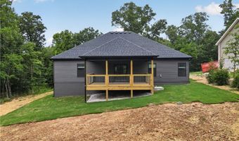 4 McGaugh Dr, Bella Vista, AR 72714