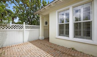 123 Aberdeen Pond Dr, Apollo Beach, FL 33572