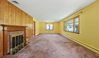 30 Maple Row, Bethel, CT 06801