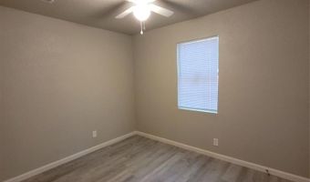 209 W Purdom Ave, Alvarado, TX 76009