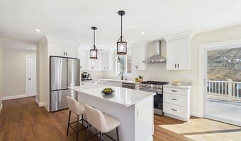 2 Bc Ln, Berkley, MA 02779