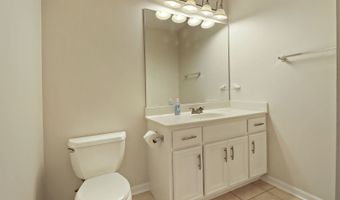 765 N Central Ave, Addison, IL 60101