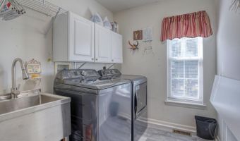 348 STARBOARD Dr, Bear, DE 19701