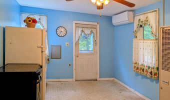 372 River Rd, Avon, ME 04966