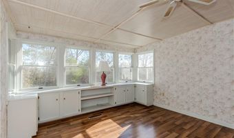 48 Cantaberry Ln, Coventry, RI 02816