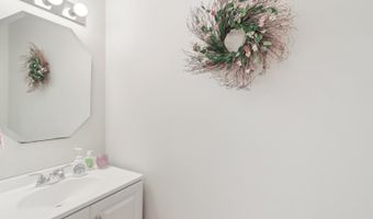 305 BUCKINGHAM Dr, Algonquin, IL 60102