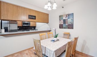 909 7th Ave SE 6, Altoona, IA 50009
