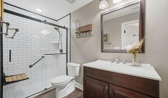 2440 Saxony Trce, Alpharetta, GA 30005