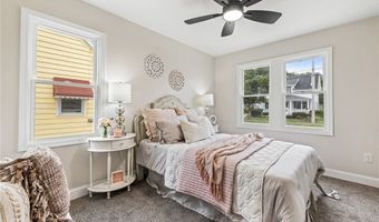 89 Center St, Evans, NY 14006