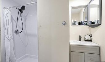 203 New York Ave, Bergenfield, NJ 07621