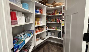 2016 Fairway Dr, Auburn, IN 46706