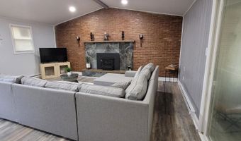 7 Holiday Ct, Albrightsville, PA 18210