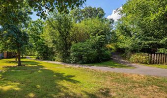 156 N BEDFORD St B, Arlington, VA 22201