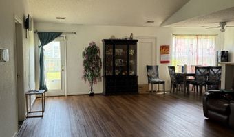 8113 Maple Stream Ln, Indianapolis, IN 46217
