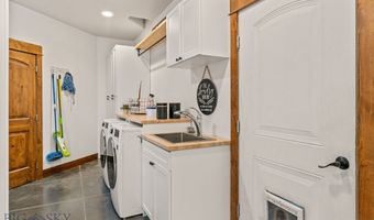 407 Lost Fawn Trl, Belgrade, MT 59714