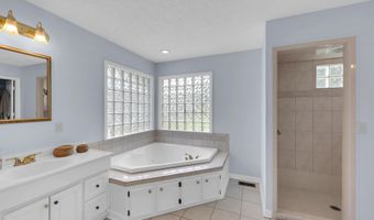 312 S Poplar Ave, Andrews, SC 29510
