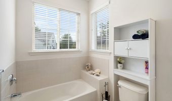 14 Vineyard Way, Barnegat, NJ 08005