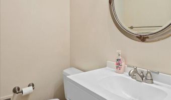 4302 ADRIENNE Dr, Alexandria, VA 22309