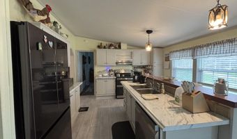 5 Freedom Ln, Belfast, ME 04915