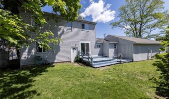 16 Courtway St, Narragansett, RI 02882